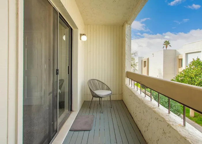 Greenbelt Condo-patiopooltennisold Town 5min Apartment *