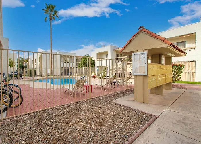 Apartment Greenbelt Condo-patiopooltennisold Town 5min *