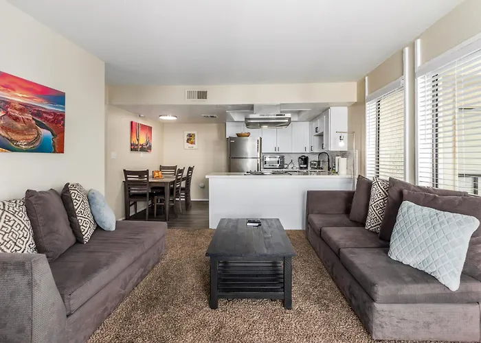 Greenbelt Condo-patiopooltennisold Town 5min Scottsdale