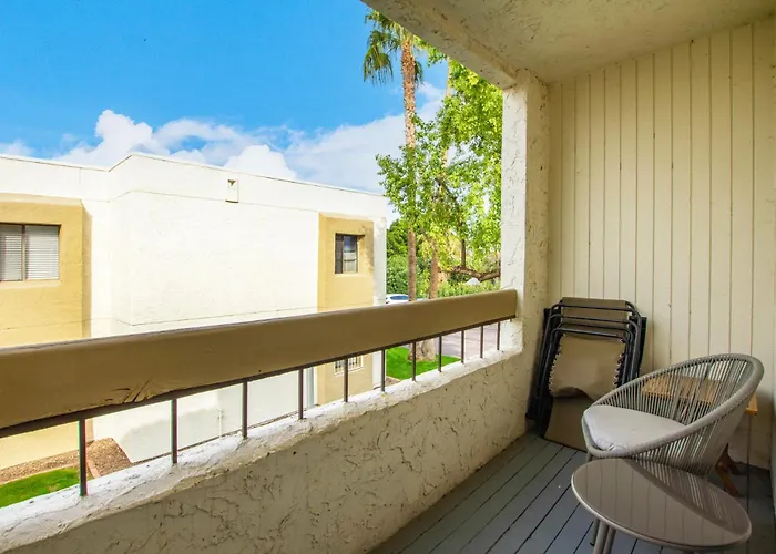 Greenbelt Condo-patiopooltennisold Town 5min Apartment *
