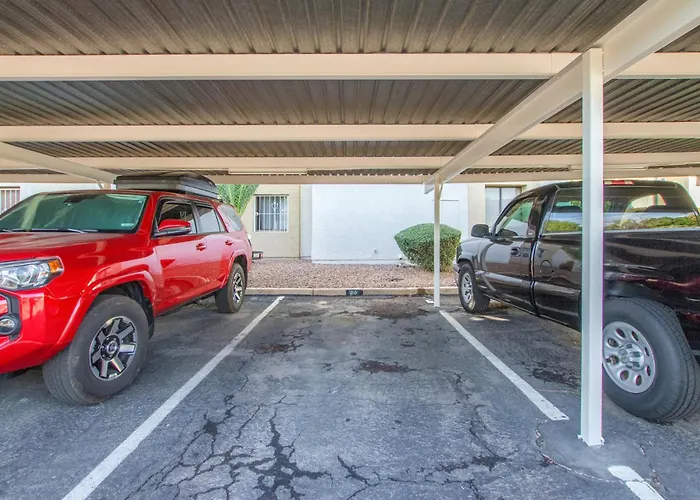Apartment Greenbelt Condo-patiopooltennisold Town 5min Scottsdale